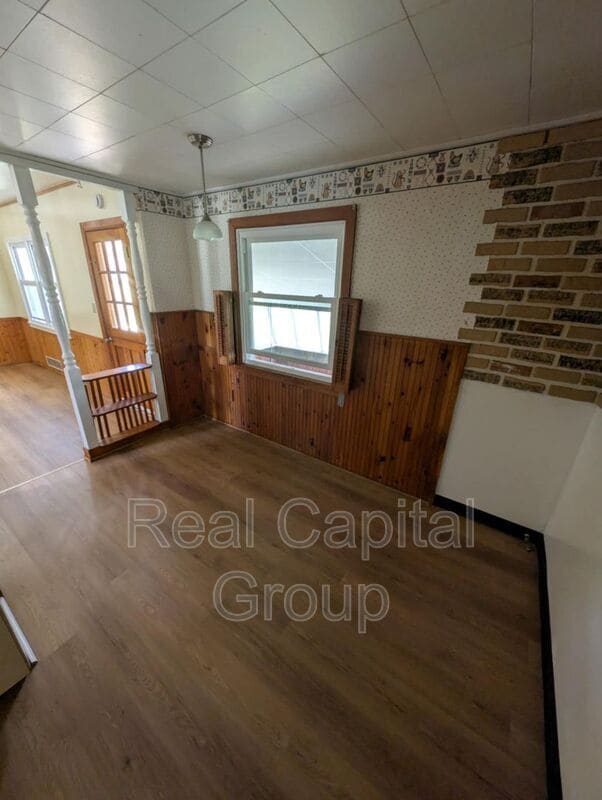 Building Photo - 27 Kingswood Dr