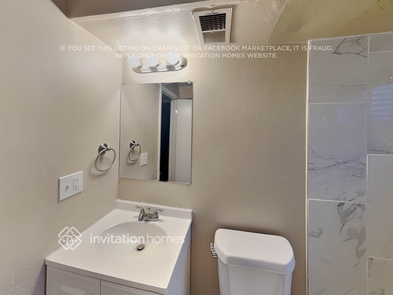 Building Photo - 9954 Columbine St