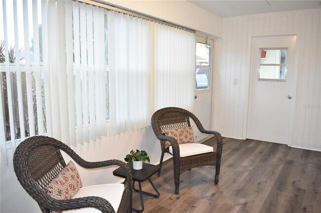 Building Photo - 1906 Canterbury Ln