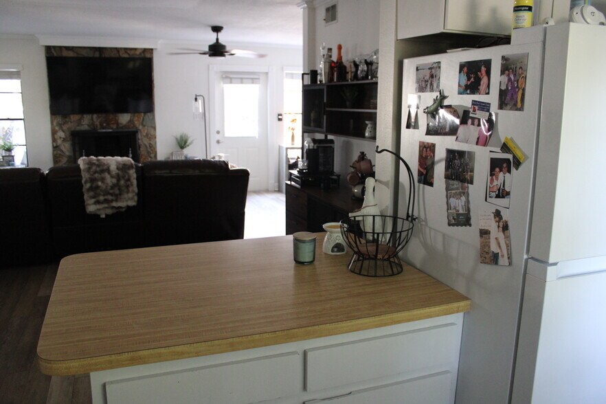 Building Photo - 3424 W Lemon St