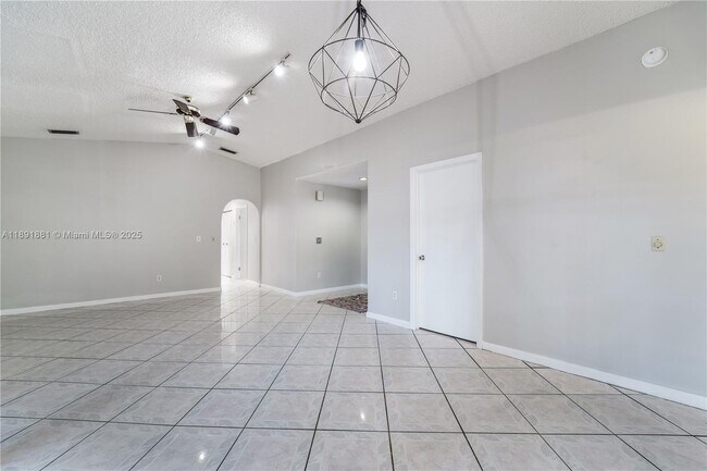 Building Photo - 13040 SW 262nd Ln