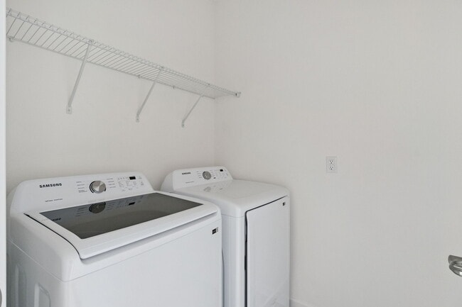 Building Photo - 4483 Monado Dr