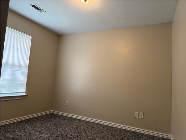Building Photo - 234 Graystone Cir