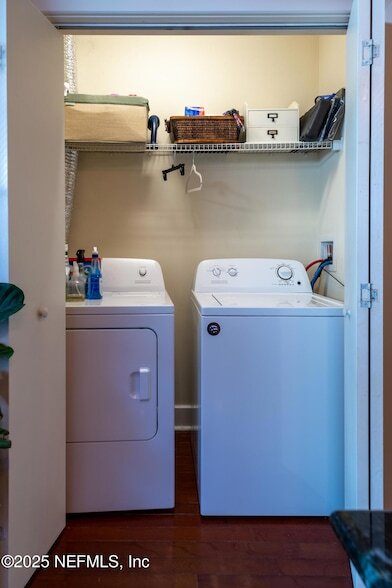 Building Photo - 1661 Riverside Ave