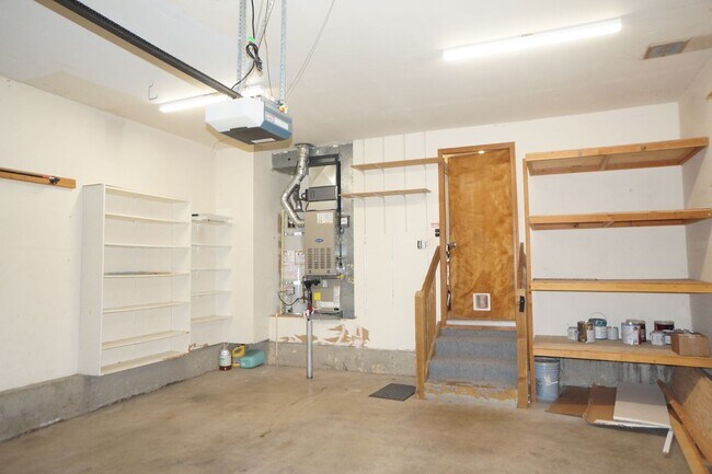 Building Photo - 10602 SW Windsor Pl