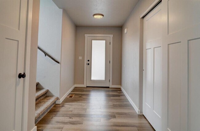 Building Photo - 3 Bedroom 3 Bathroom home for rent.