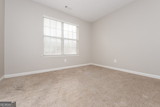 Building Photo - 70 Fairwoods Ct