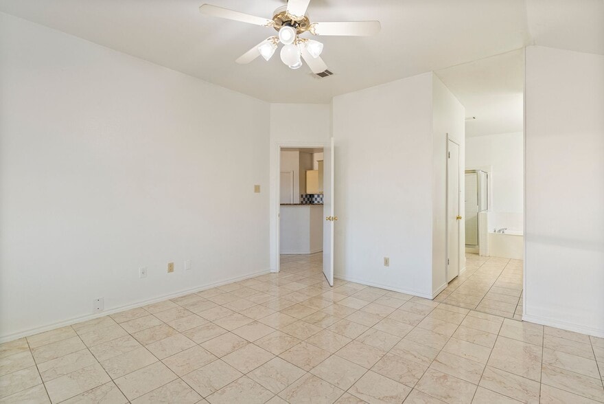 Building Photo - 13216 Bennington Ln