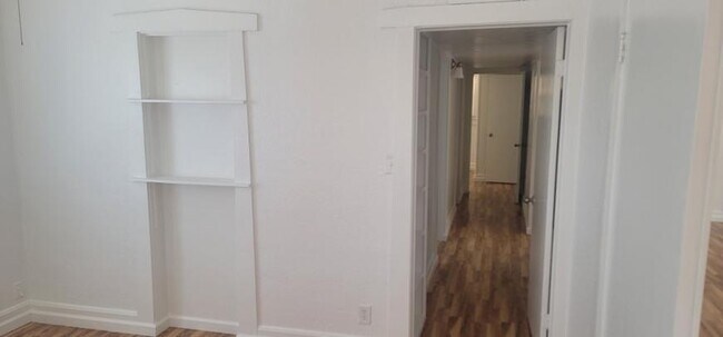 Building Photo - 3 bedroom in GLENDALE AZ 85301