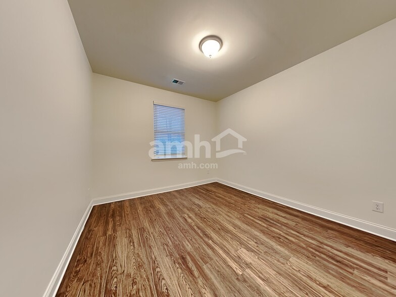 Building Photo - 1380 Ashlyn Ct