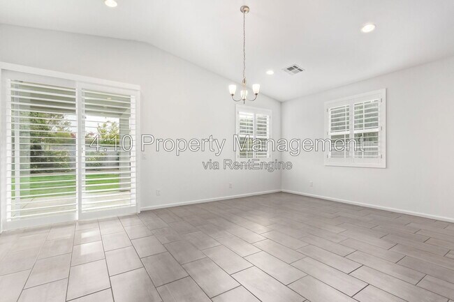 Building Photo - 2435 N 27th St