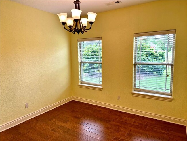 Building Photo - 5732 Dancing Rabbit Dr