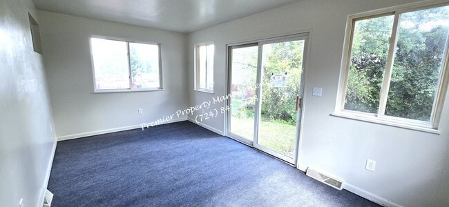 Building Photo - 519 Wengler Ave
