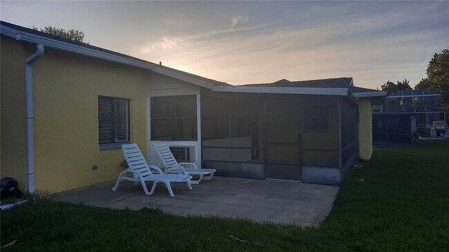 Building Photo - 62 Burbank Dr