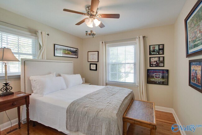 Building Photo - 215 Drake Ave SW