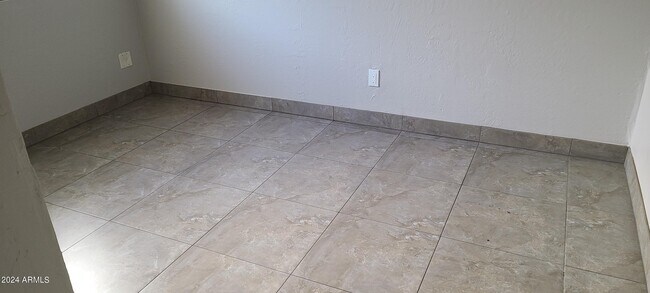 Building Photo - 2540 West Campbell Ave