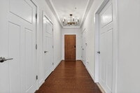 Building Photo - 1107 S Walter Reed Dr