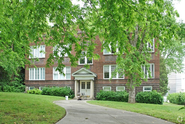 low-angle frontal shot neccessary due to other views being blocked by foliage. - M. McNamara 5-16-08 - 106 Acklen Park Dr