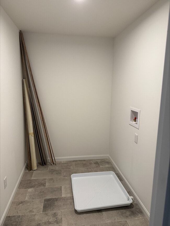 Building Photo - 3345 Sunbeam Pl