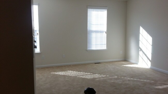 Building Photo - 45986 Iron Oak Terrace
