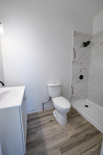 Building Photo - 626 S Market St