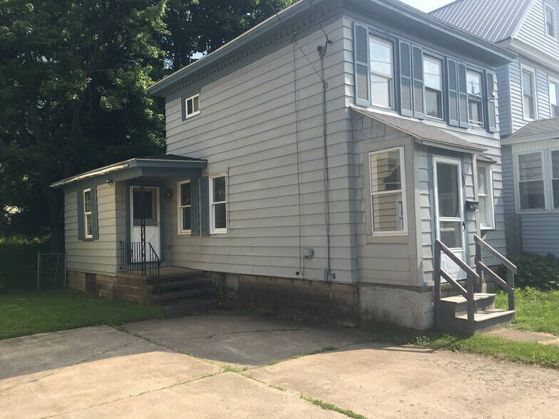 Primary Photo - 135 W Mohawk St