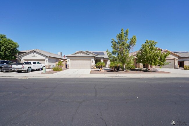 Primary Photo - 6560 E 34th Ln