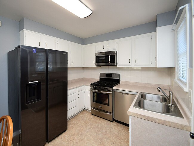 Building Photo - Cute Bungalow