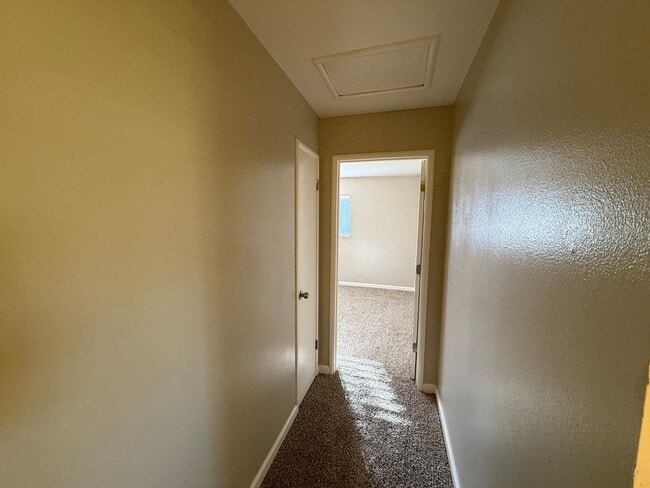 Building Photo - Recently updated single story home in Mode...