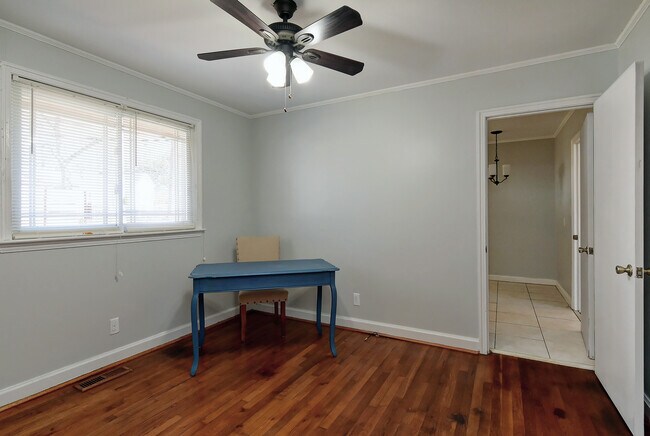 Building Photo - 1601 Cromwell Ct