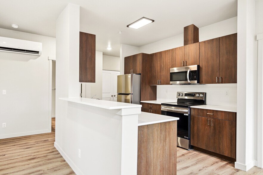 Building Photo - Porter at Canyon