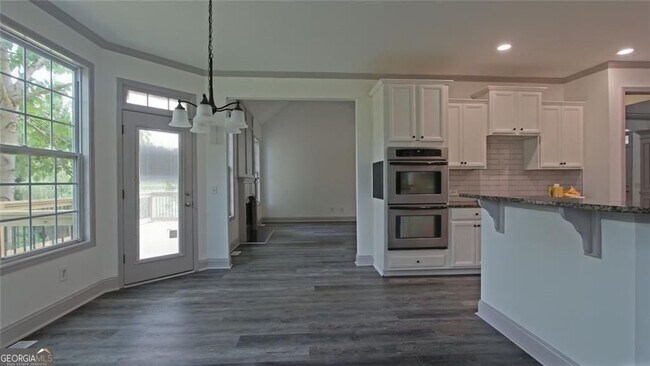 Building Photo - 9195 Hannahs Crossing Dr