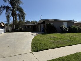Building Photo - 19736 Kittridge St