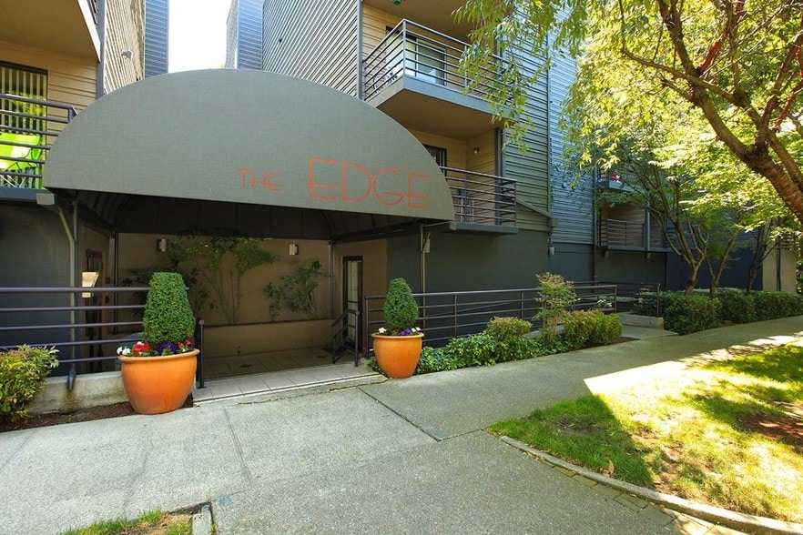 Building Photo - The Edge Apartments