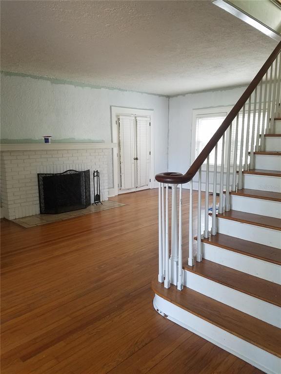 Building Photo - 746 Clifford Dr