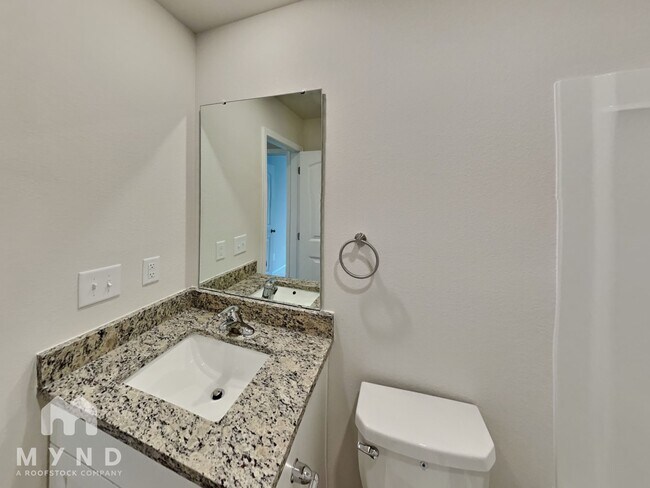 Building Photo - 265 Royal Mdw Dr