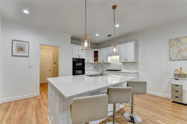 Building Photo - 106 Magnolia Grove