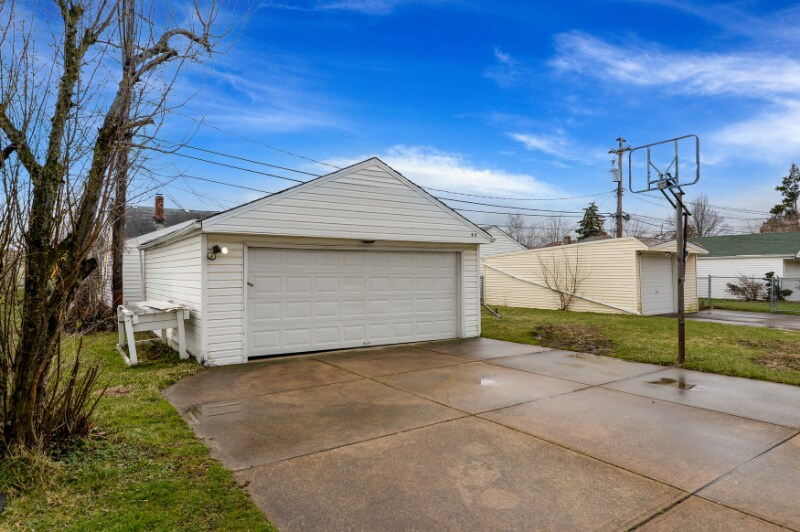 Building Photo - 12328 Grannis Rd