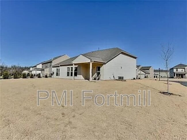Building Photo - 3901 Kestrel Ln