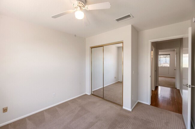 Building Photo - Stylish 3-Bedroom Home with Pool in Phoenix