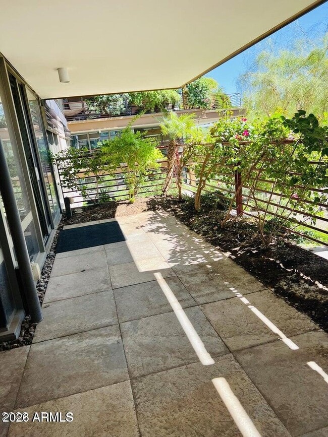 Building Photo - 7157 E Rancho Vista Dr