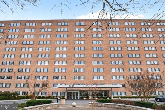 Building Photo - 1900 Lyttonsville Rd