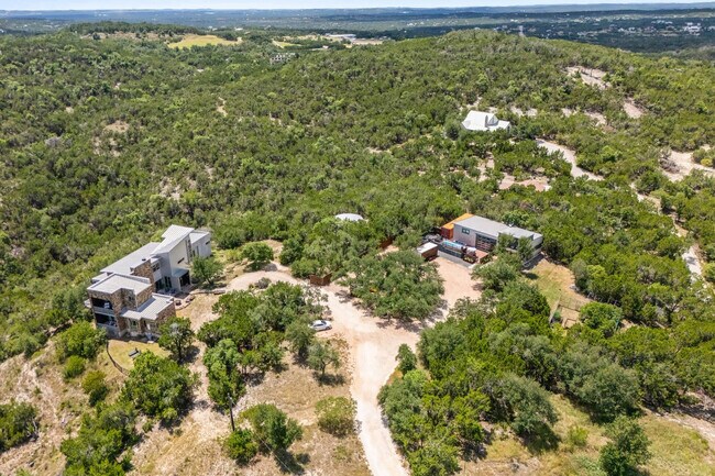 Building Photo - 9801 Mor Dr