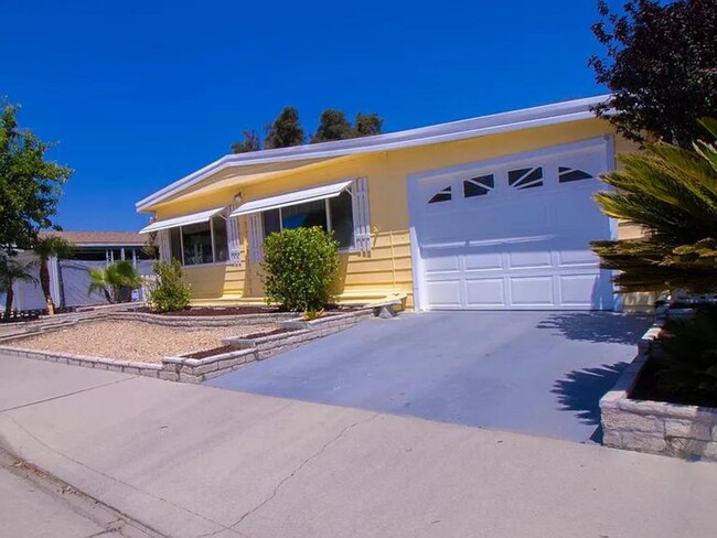 Building Photo - beautiful family home