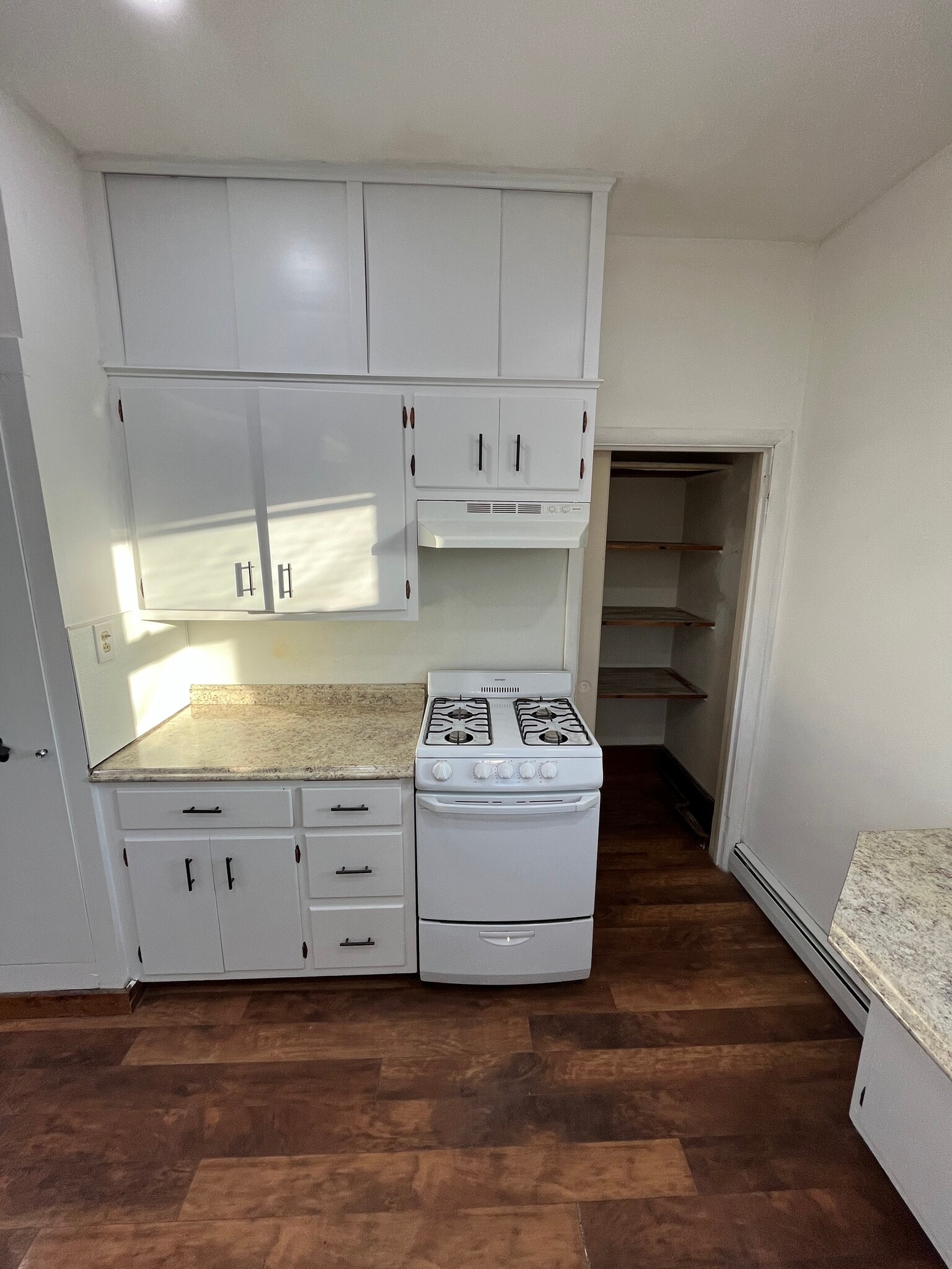 Building Photo - 44 Cedar Ave