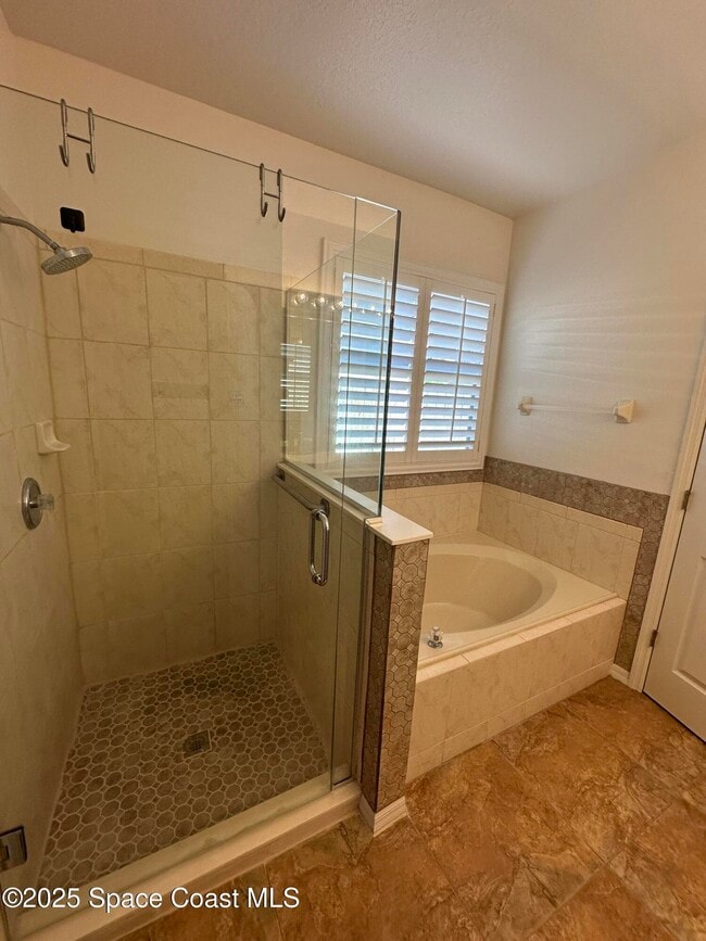 Building Photo - 1354 Enclave Dr