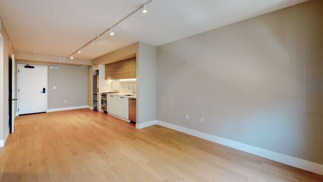 Building Photo - 719 Larkin St
