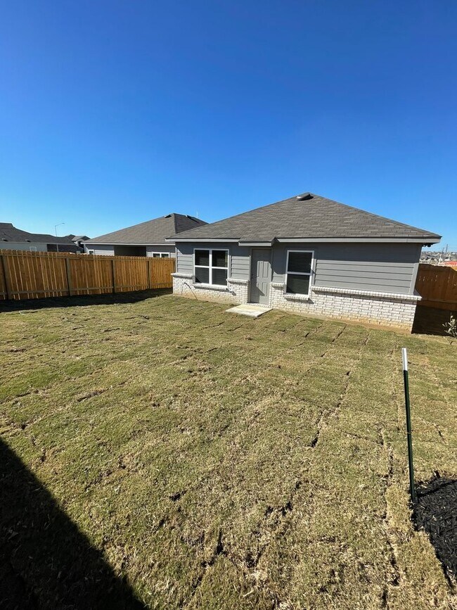 Building Photo - NOW AVAILABLE! - Spacious Four Bedroom | Two Bath Home in Legend Pond