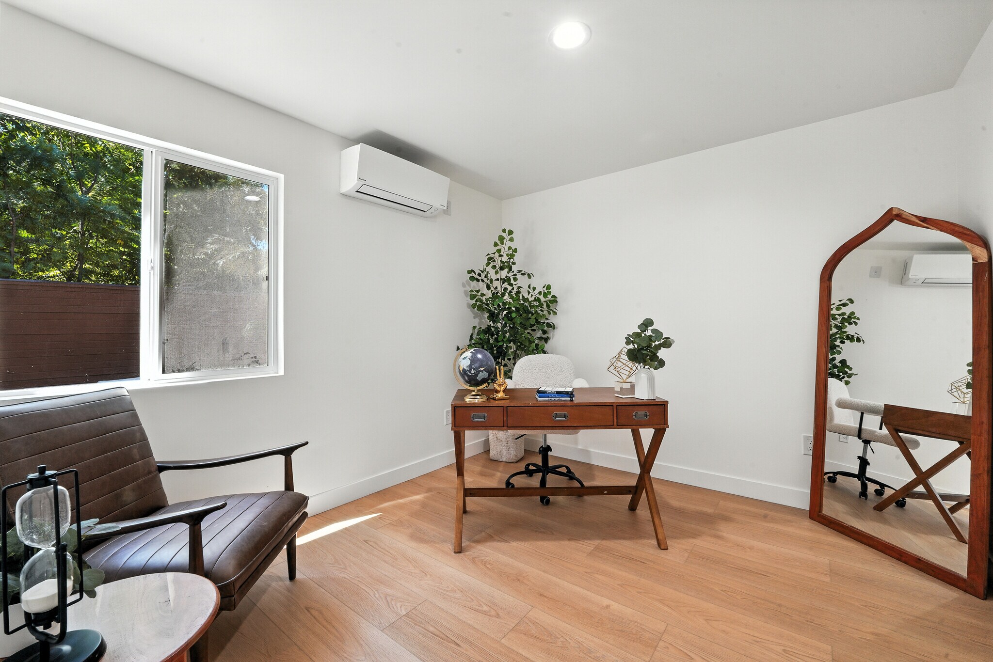 Building Photo - 5841 Arroyo Dr