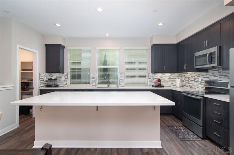 Building Photo - 709 Anchor Ct